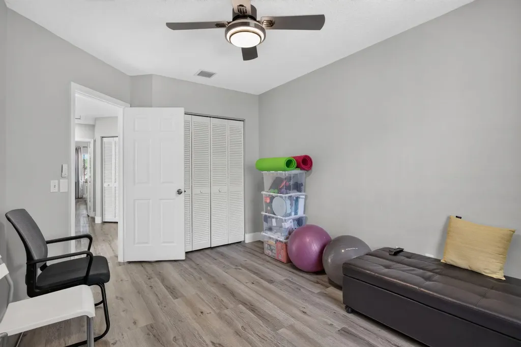 9736 NW 1st Manor Coral Springs FL 33071