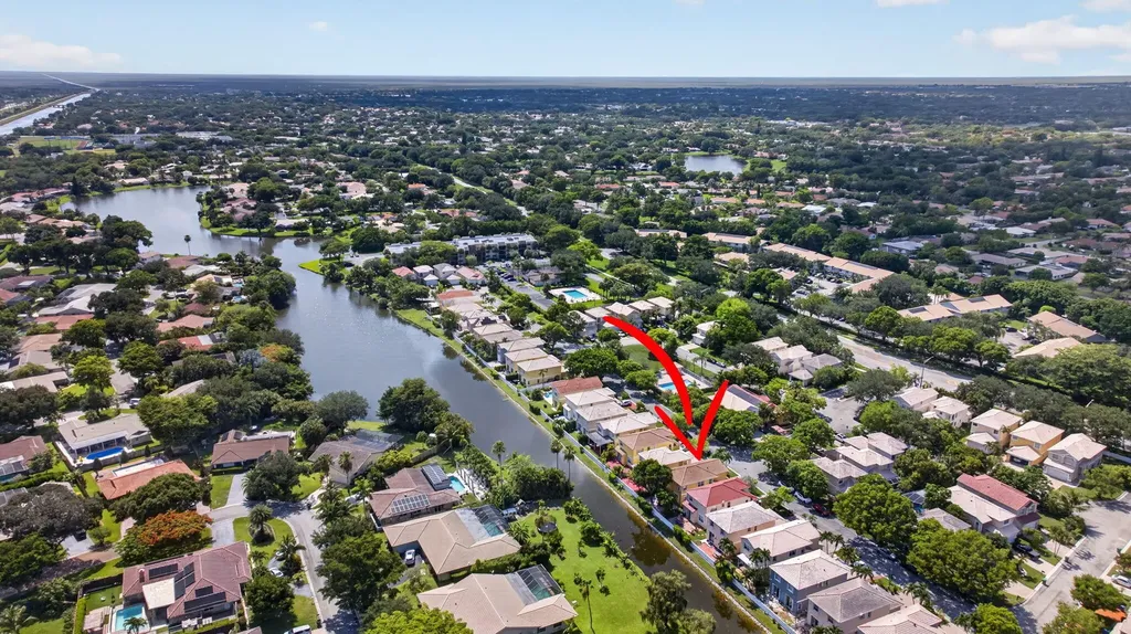 9736 NW 1st Manor Coral Springs FL 33071