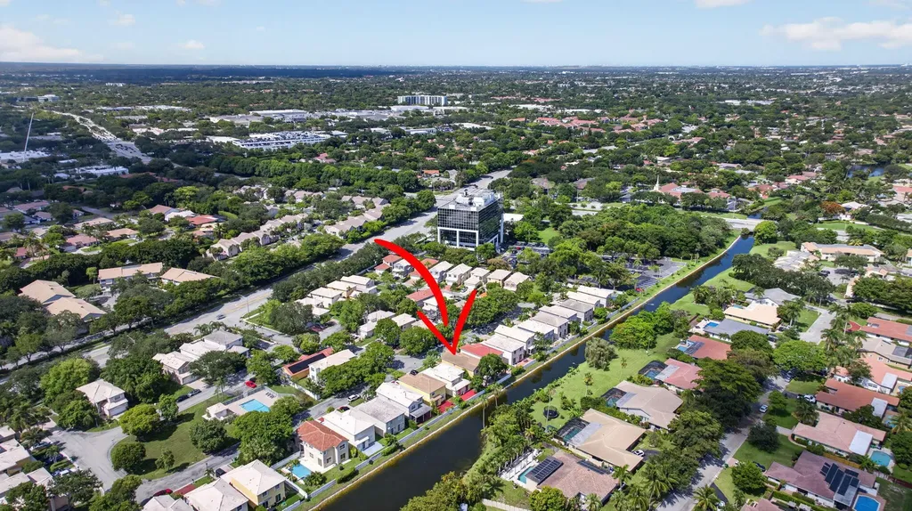 9736 NW 1st Manor Coral Springs FL 33071