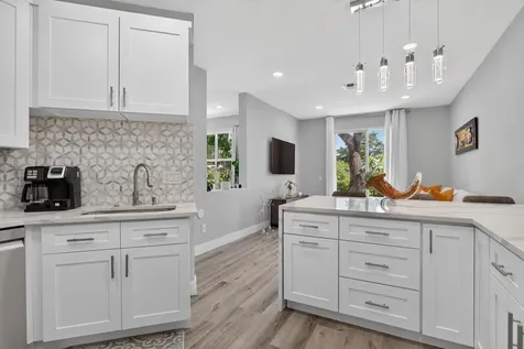 9736 NW 1st Manor Coral Springs FL 33071