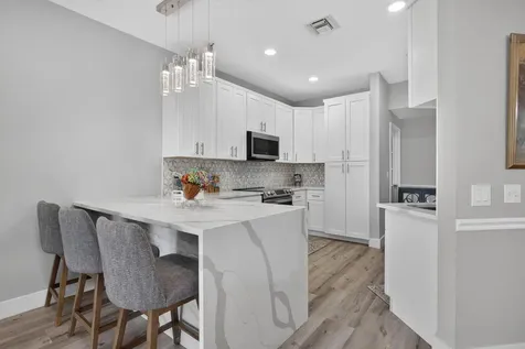 9736 NW 1st Manor Coral Springs FL 33071
