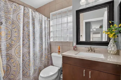 9736 NW 1st Manor Coral Springs FL 33071