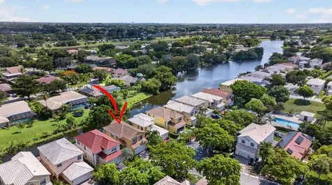 9736 NW 1st Manor Coral Springs FL 33071