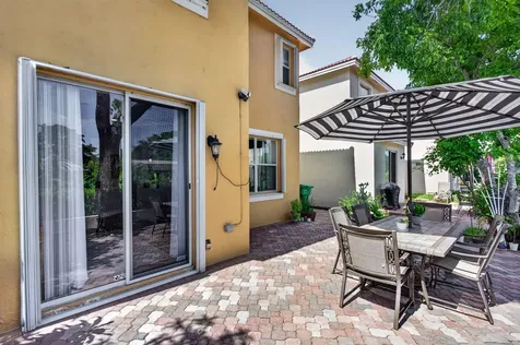 9736 NW 1st Manor Coral Springs FL 33071