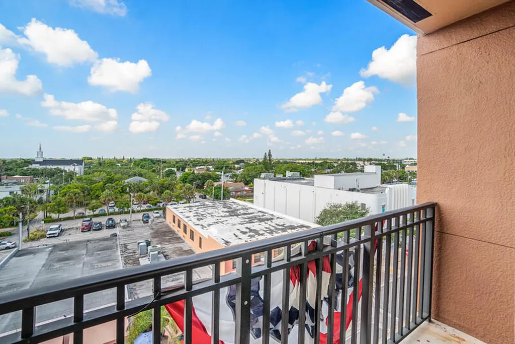 511 Lucerne Avenue Lake Worth Beach FL 33460