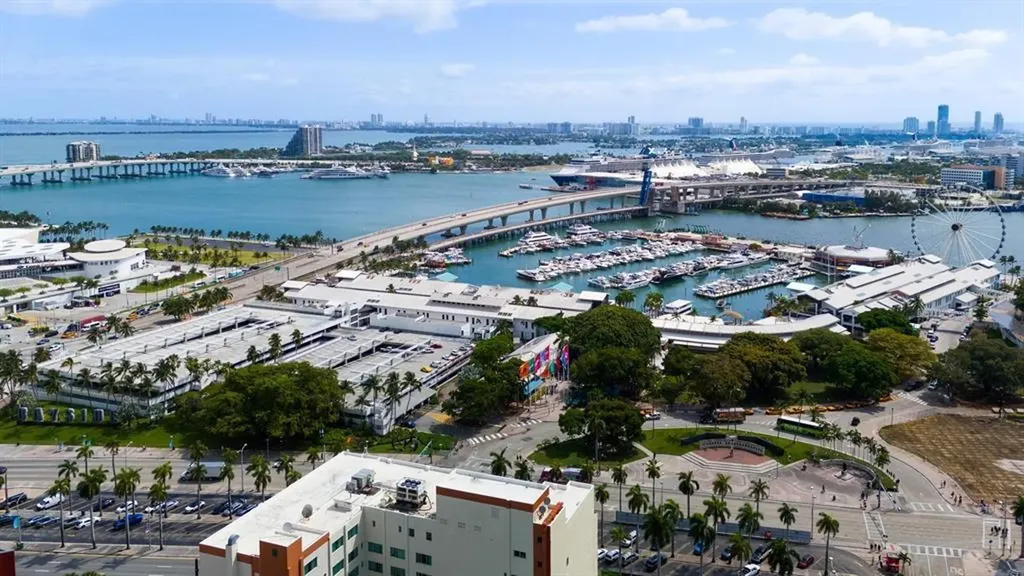 234 NE 3rd Street Miami FL 33132