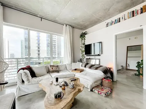 234 NE 3rd Street Miami FL 33132