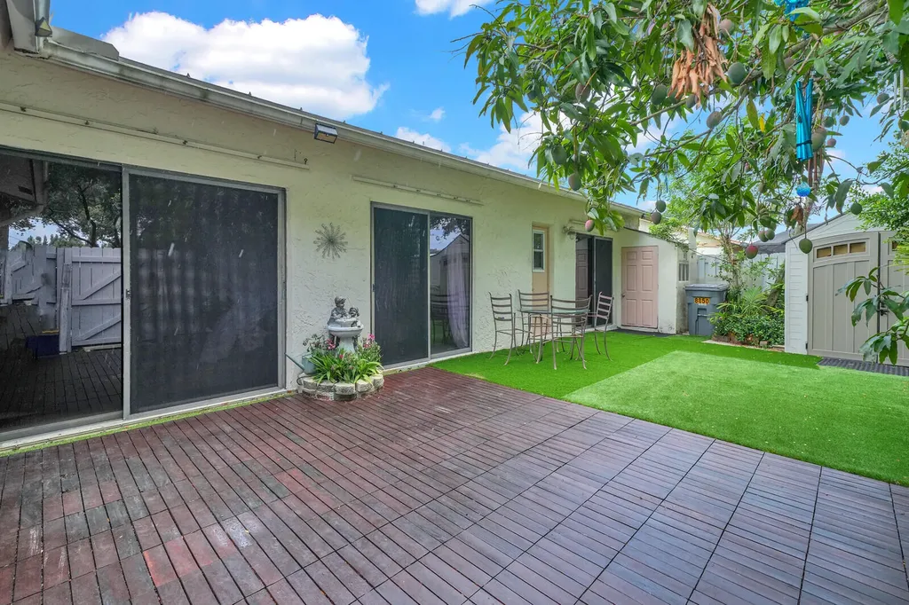 8850 Ranta Court Boynton Beach FL 33436