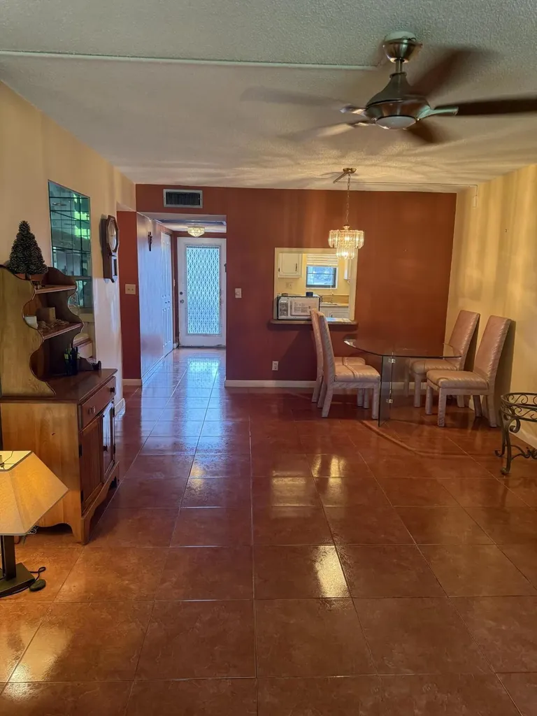 9440 SW 8th Street Boca Raton FL 33428