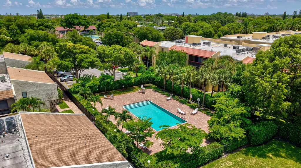 721 SE 1st Way Deerfield Beach FL 33441