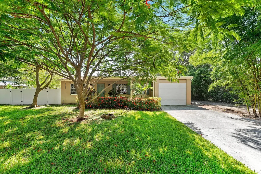 1638 NE 3rd Avenue Delray Beach FL 33444