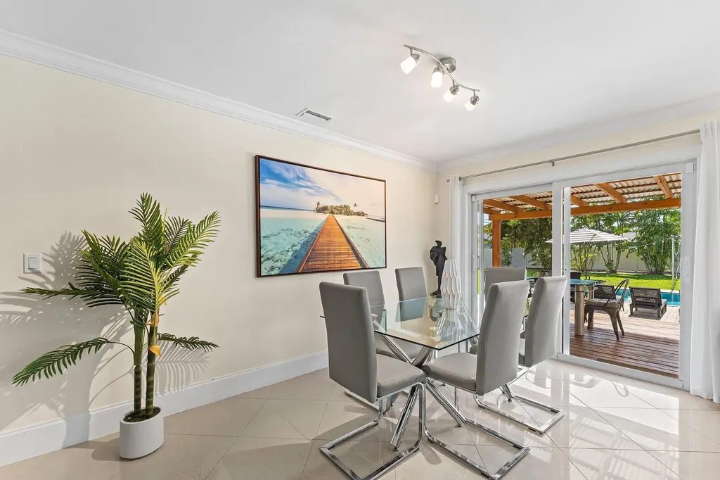1638 NE 3rd Avenue Delray Beach FL 33444