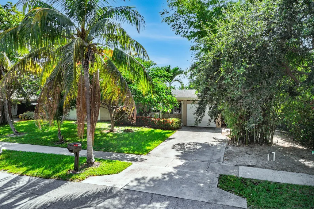 1638 NE 3rd Avenue Delray Beach FL 33444
