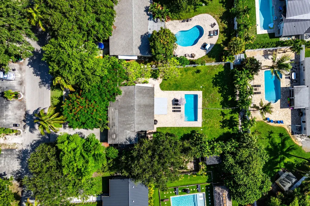 1638 NE 3rd Avenue Delray Beach FL 33444