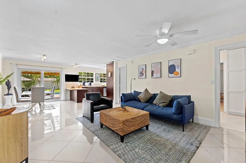 1638 NE 3rd Avenue Delray Beach FL 33444