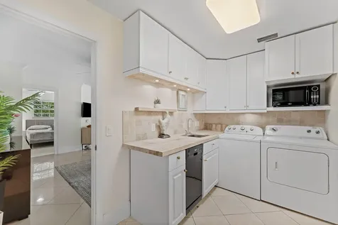 1638 NE 3rd Avenue Delray Beach FL 33444