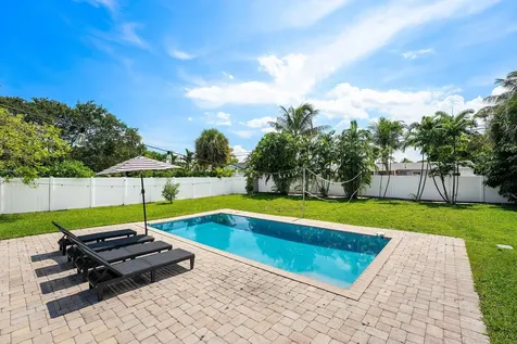 1638 NE 3rd Avenue Delray Beach FL 33444