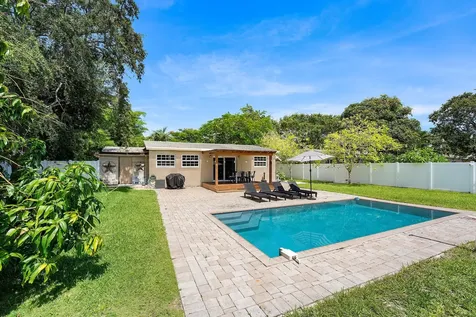1638 NE 3rd Avenue Delray Beach FL 33444