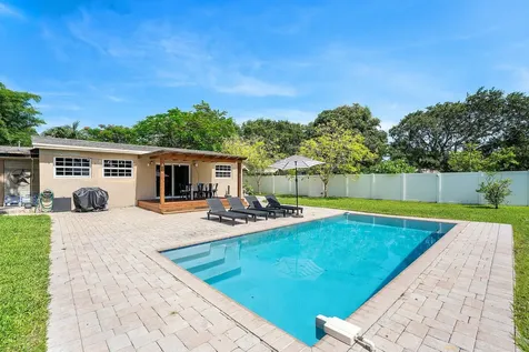 1638 NE 3rd Avenue Delray Beach FL 33444