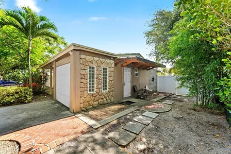 1638 NE 3rd Avenue Delray Beach FL 33444