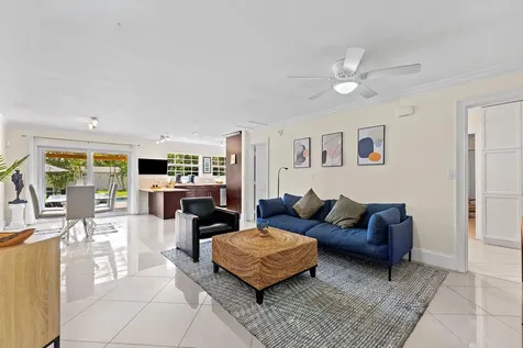 1638 NE 3rd Avenue Delray Beach FL 33444