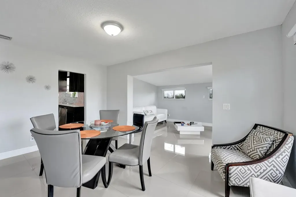 3322 Mckinley Street Hollywood FL 33021