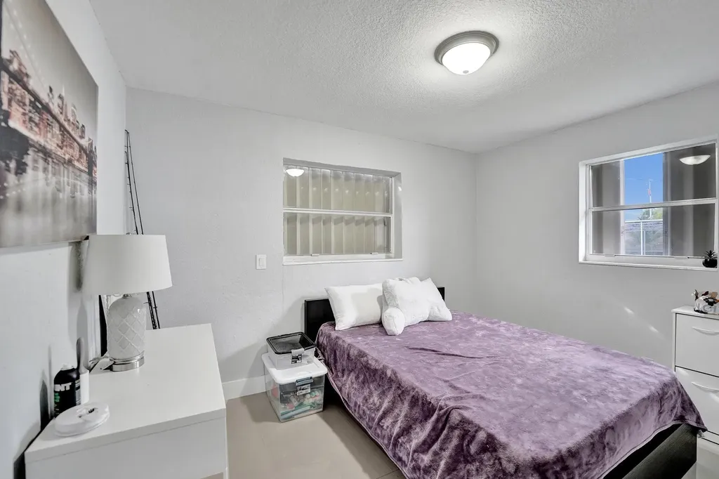 3322 Mckinley Street Hollywood FL 33021