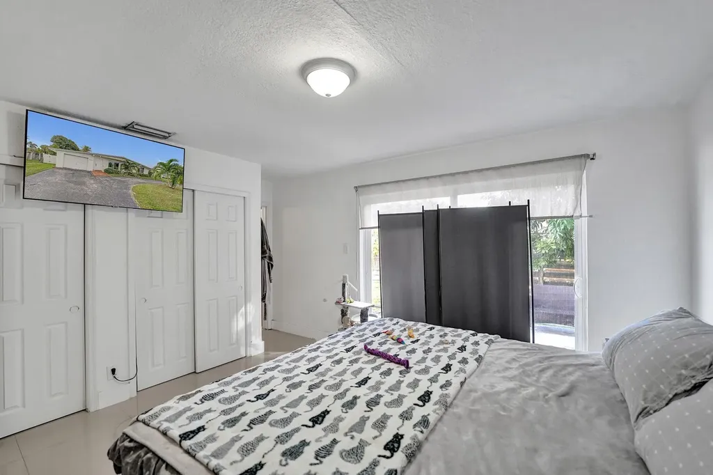 3322 Mckinley Street Hollywood FL 33021