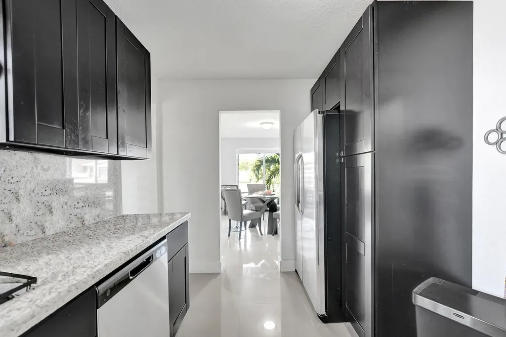 3322 Mckinley Street Hollywood FL 33021