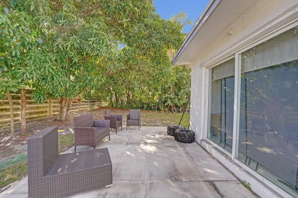 3322 Mckinley Street Hollywood FL 33021