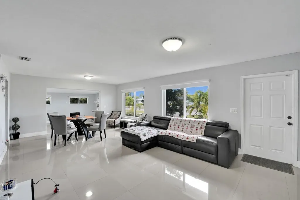 3322 Mckinley Street Hollywood FL 33021