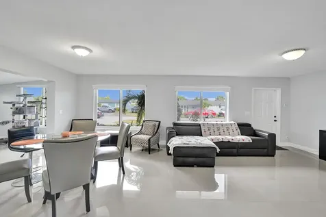 3322 Mckinley Street Hollywood FL 33021