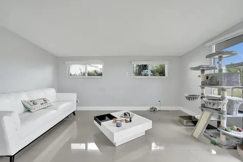 3322 Mckinley Street Hollywood FL 33021