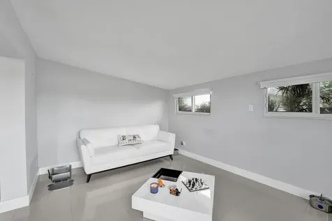 3322 Mckinley Street Hollywood FL 33021