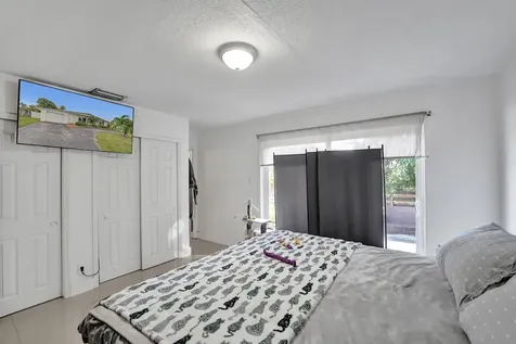 3322 Mckinley Street Hollywood FL 33021