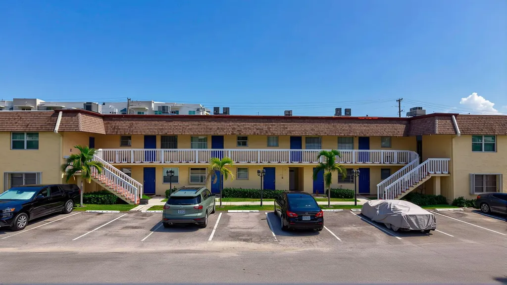 1204 S Lake Drive E Lantana FL 33462