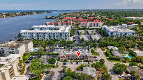 1204 S Lake Drive E Lantana FL 33462