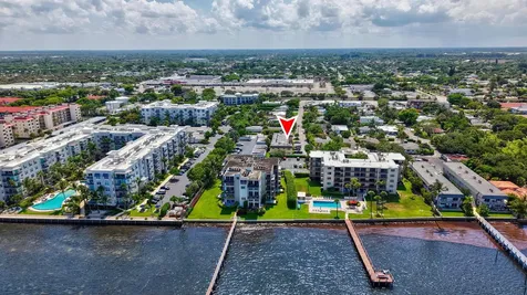 1204 S Lake Drive E Lantana FL 33462