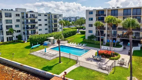 1204 S Lake Drive E Lantana FL 33462