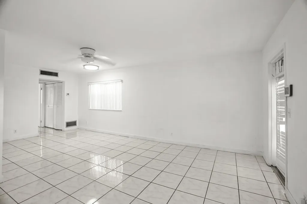 87 Brittany B Avenue Delray Beach FL 33446
