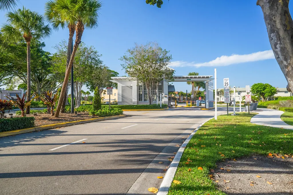 87 Brittany B Avenue Delray Beach FL 33446