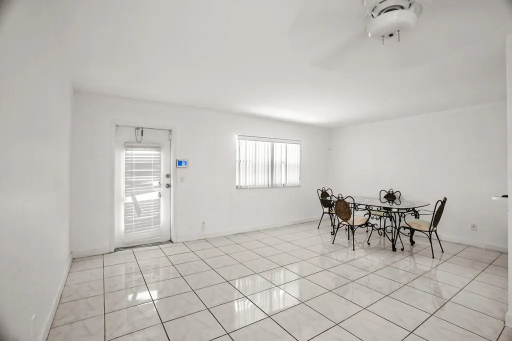 87 Brittany B Avenue Delray Beach FL 33446