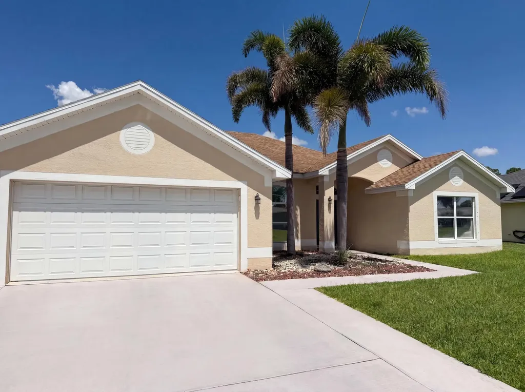 3642 SW Sterricker Street Port St Lucie FL 34953