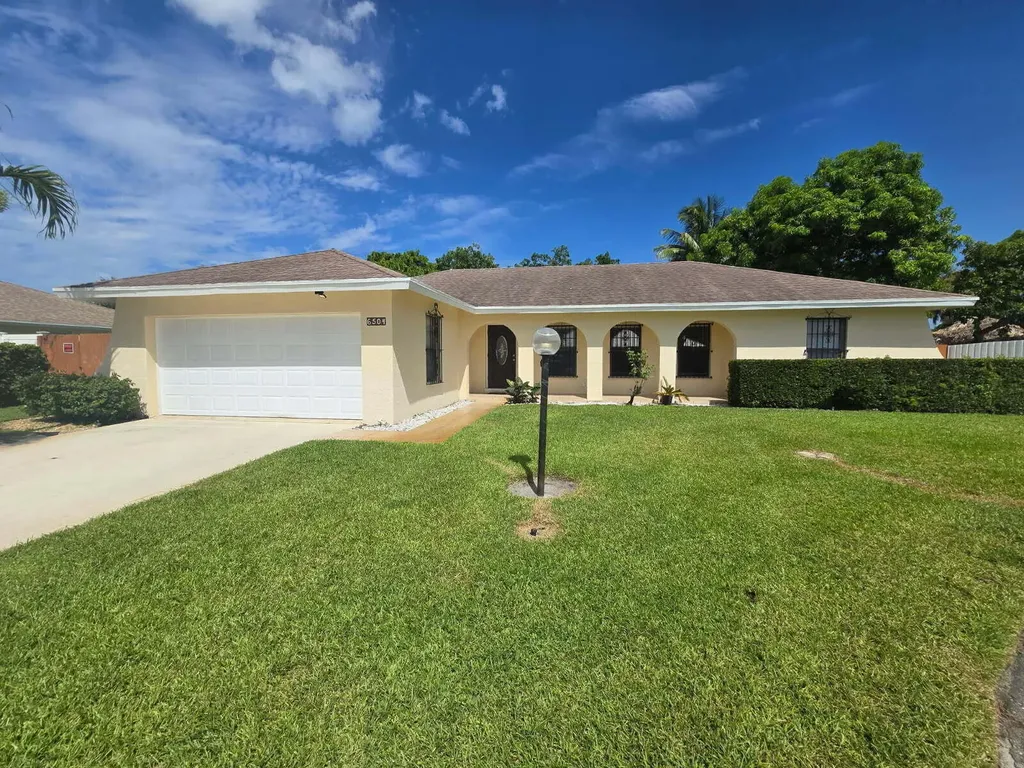 6504 Heather Way Lake Clarke Shores FL 33406