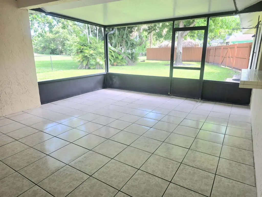 6504 Heather Way Lake Clarke Shores FL 33406