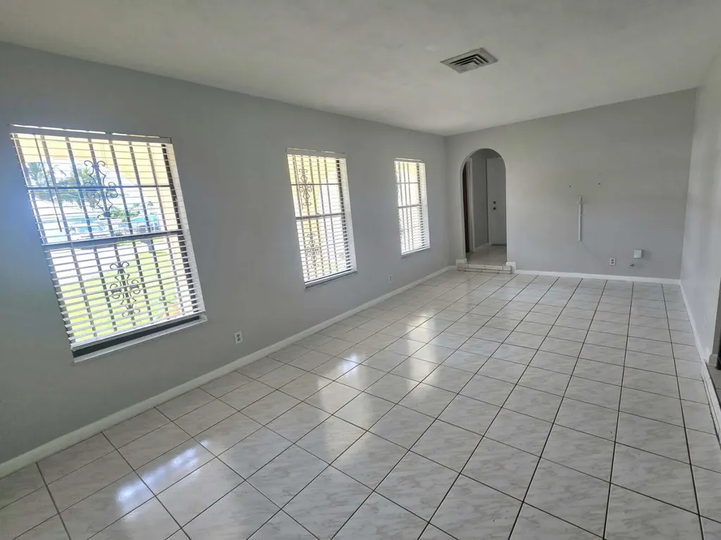 6504 Heather Way Lake Clarke Shores FL 33406