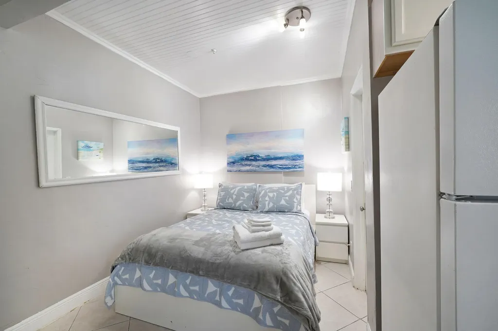 3710 Collins Avenue Miami Beach FL 33140