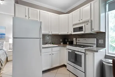 3710 Collins Avenue Miami Beach FL 33140