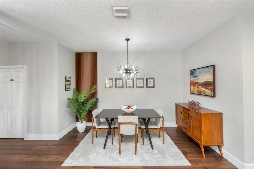 2802 Kinsington Circle Weston FL 33332