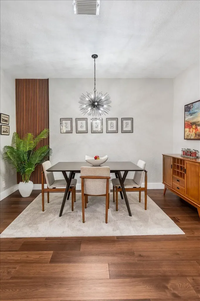 2802 Kinsington Circle Weston FL 33332